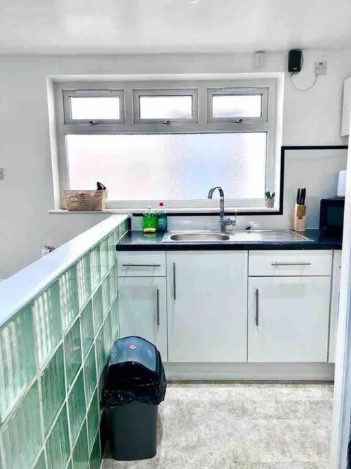 Studio Apartment In London Exterior photo